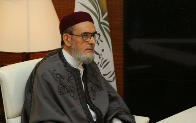 اقتحام معابر غزة والضفة “فرض عين” على المسلمين.. مفتي ليبيا يحرّم منعهم: من يصدهم فهو من الصهاينة