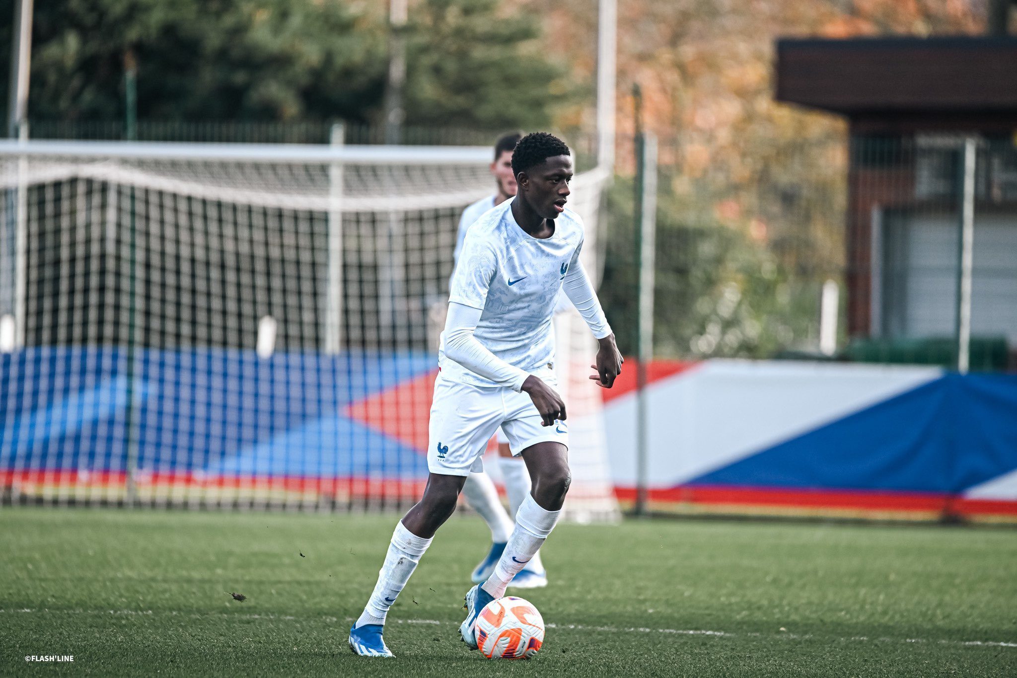 الحساب الرسمي لللاعب على تويتر/ استبعاد اللاعب المسلم محمد دياوارا من قائمة منتخب فرنسا