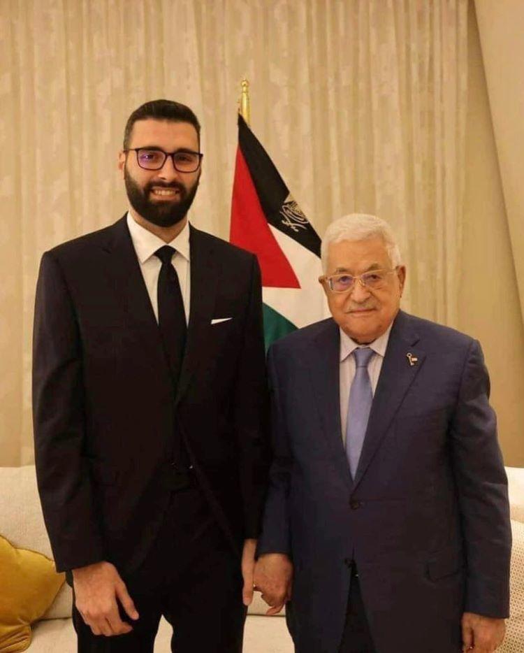 معتز عزايزه