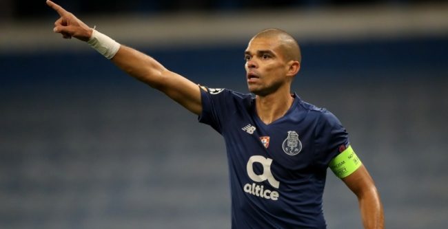 برازيلي اختار تمثيل البرتغال وعُرف بالعنف في الملعب.. كيف وصل بيبي إلى هذا العُمر في كرة القدم؟!