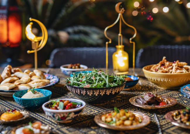  تريد اكتساب بعض الوزن في رمضان؟ إنها فرصتك لذلك، لكن افعلها بطريقة صحية وذكية