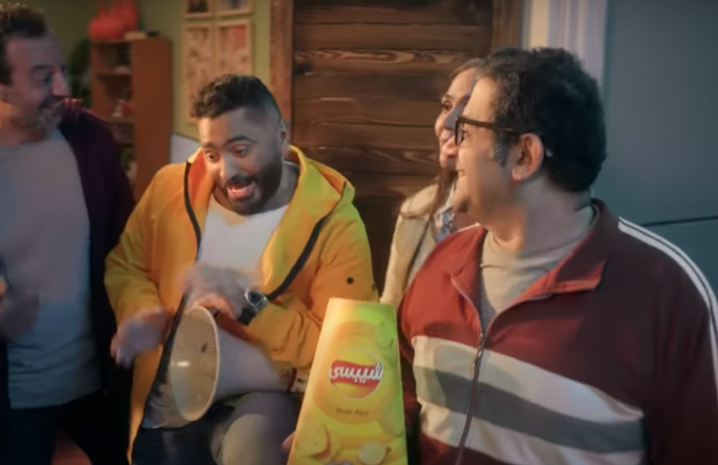 تامر حسني يدفع “ثمن” إعلان “شيبسي“.. مدونون اعتبروا المغني مشاركاً في سفك الدماء بقطاع غزة (edited)