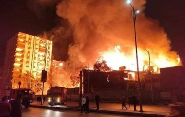 تسبب في توقّف تصوير مسلسل “المعلم”.. حريق هائل يشتعل باستوديو الأهرام ويلتهم جميع المعدّات والديكورات
