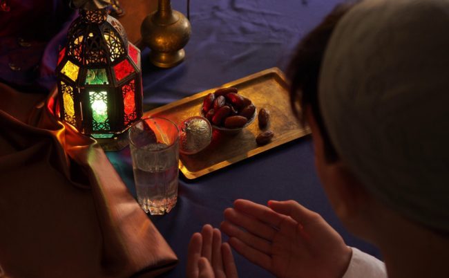 من بينها الألياف والبروتينات الحيوانية.. مكونات أساسية لوجبة السحور لا يجب الاستغناء عنها في رمضان  