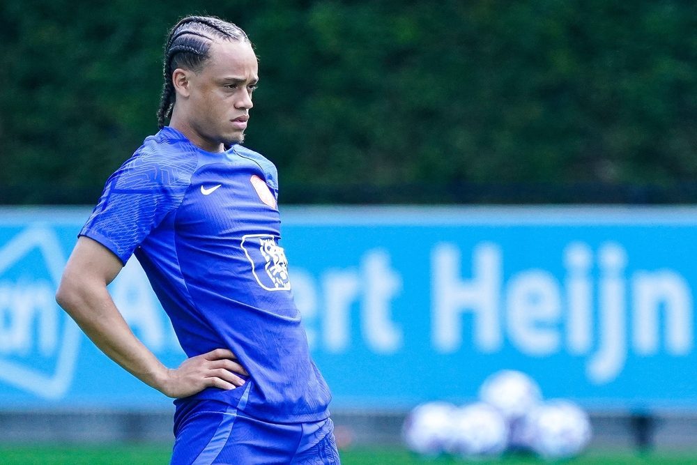 تشافي سيمونز