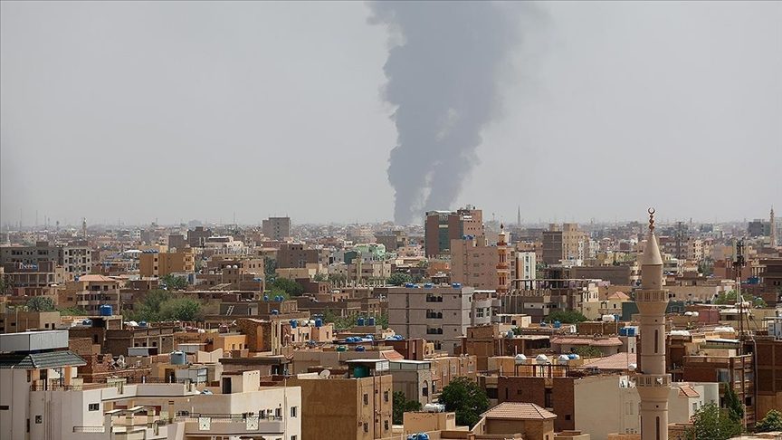 المعارك الدائرة بين الجيش السوداني والدعم السريع في الخرطوم/ الأناضول
