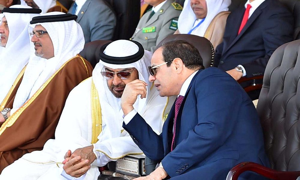 الرئيس المصري عبد الفتاح السيسي ورئيس الإمارات محمد بن زايد/ رويترز
