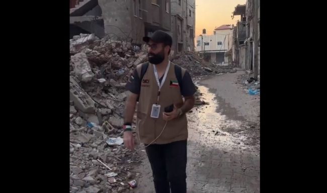 “الوضع كتير صعب”! كويتيون يتجولون في أزقة غزة ويرصدون واقعها الكارثي بعد الدمار (فيديو)