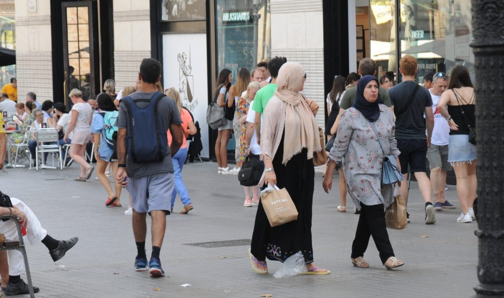 إقليم كاتالونيا الإسباني المسلمون