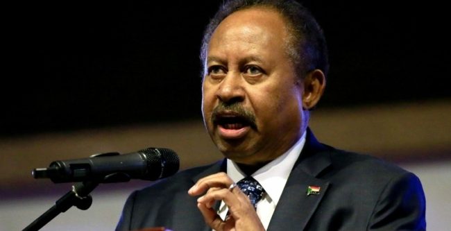 حمدوك يدعو للعودة إلى التفاوض بعد عام من الحرب.. حذر من خطر الانقسامات ويأمل في لقاء البرهان (فيديو)