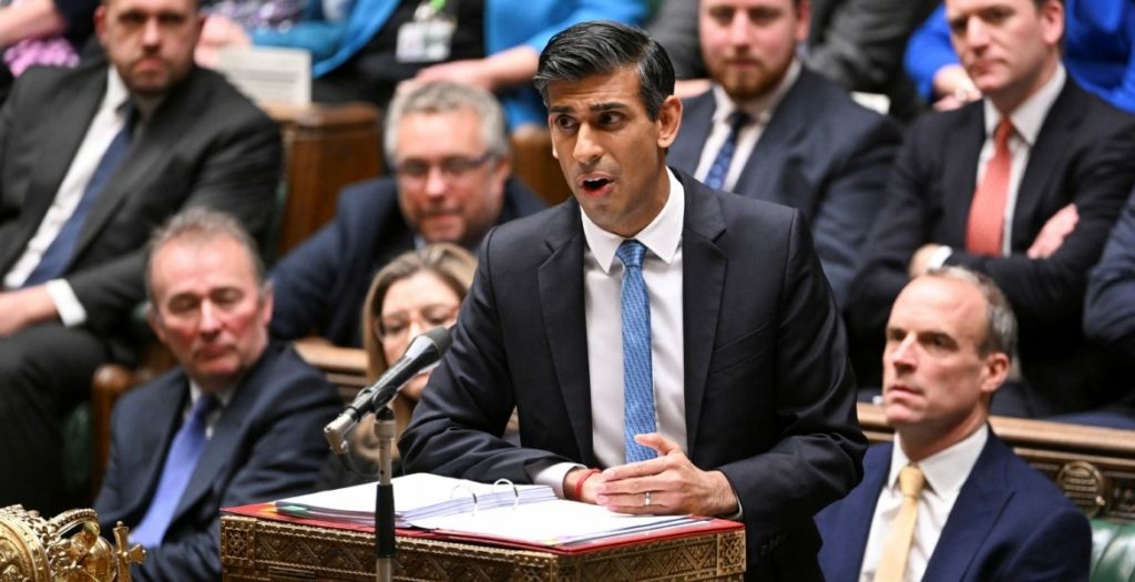 البرلمان البريطاني يقر قانوناً مثيراً بشأن المهاجرين