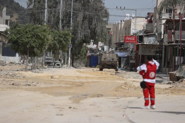 قباطية تشهد اشتباكات عنيفة لساعات.. جرافات الاحتلال نكّلت بجثامين المقاومين بعد استشهادهم (فيديو) 