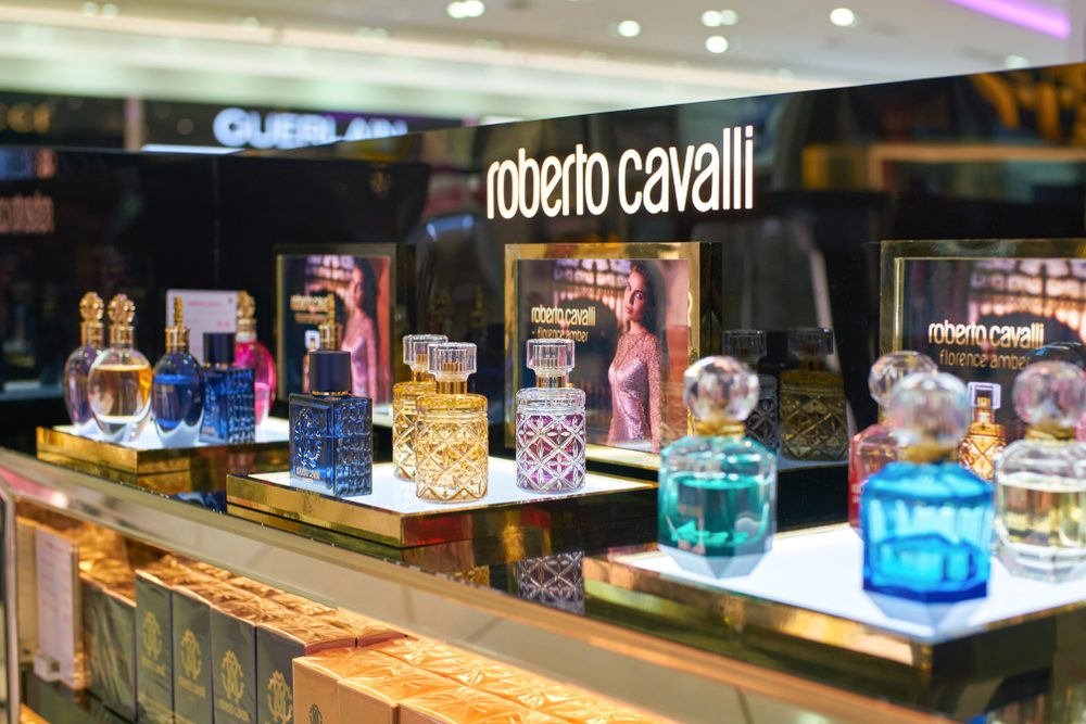 عطور روبيرتو كافالي| shutterstock