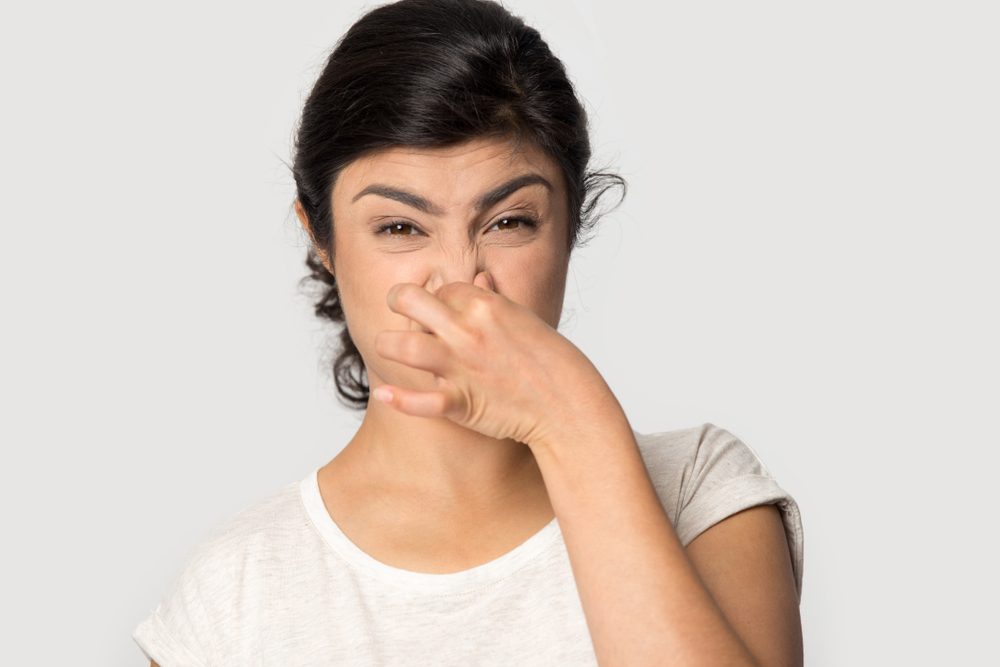 شم روائح وهمية | shutterstock