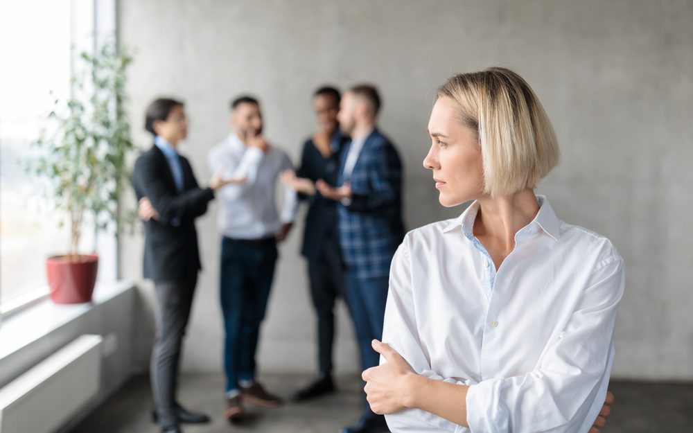 ارتبطت المعاناة من المشاكل العاطفية في المدرسة بالتراجع المهني لاحقاً - shutterstock