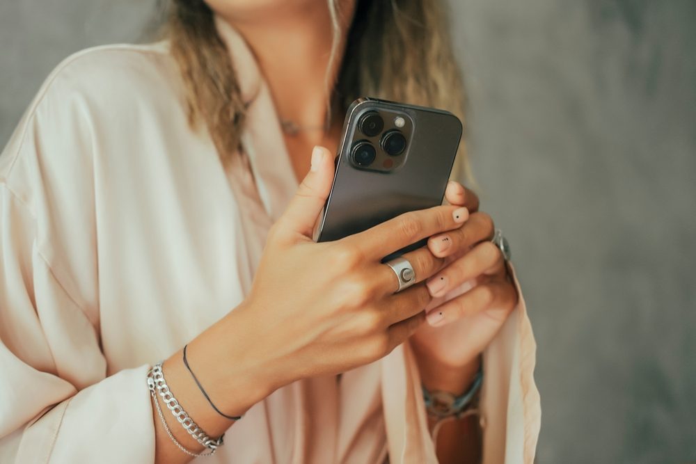 Shutter Stock/ زيادة سرعة الهاتف الآيفون