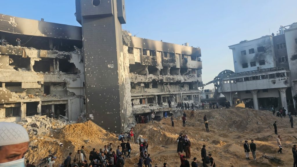 انسحاب الاحتلال من الشفاء - إسرائيل تطلق النار على قدميها