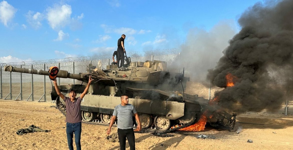 الجدار الحديدي بين غزة والمناطق المحتلة/رويترز<br>