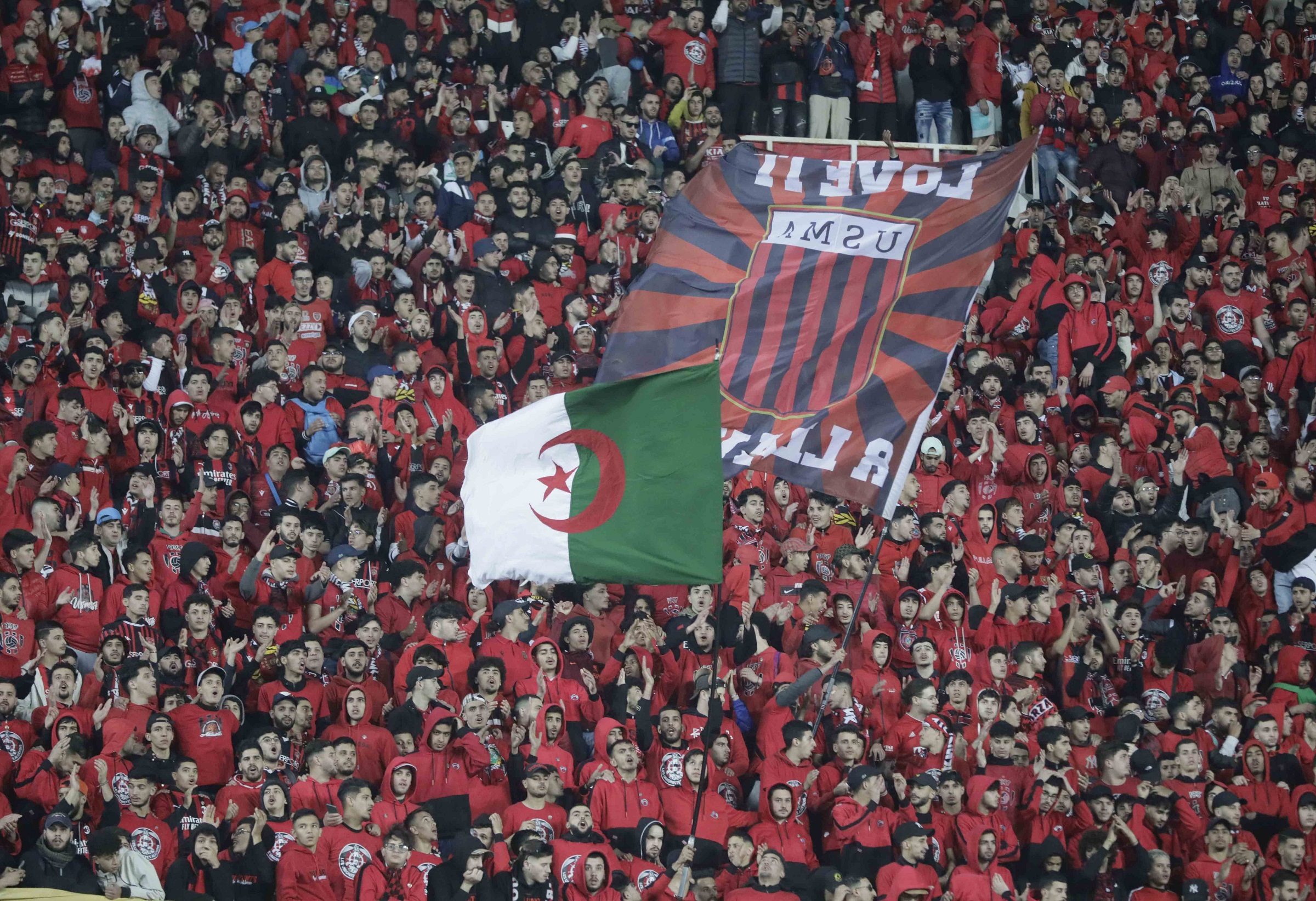 انسحاب الجزائر من الاتحاد الأفريقي لكرة القدم