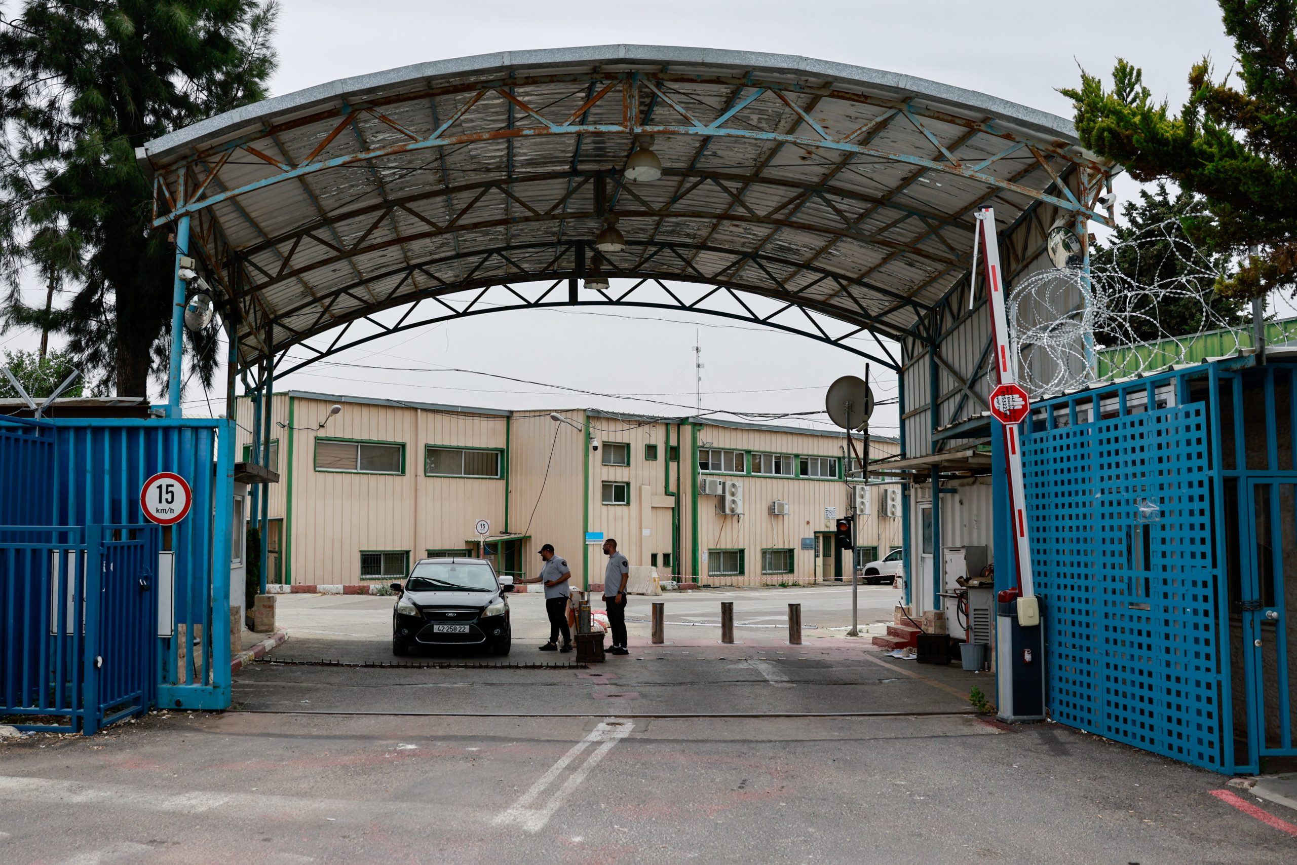 الاحتلال يطرد “الأونروا” من القدس.. طالبها بإخلاء مقرها الرئيسي ودفع ملايين الدولارات كغرامة 