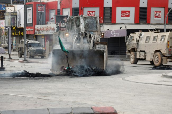 الاحتلال يوسع عدوانه على جنين وارتفاع عدد الشهداء إلى 11.. دمّر البنية التحتية وحوّل عشرات المنازل لمواقع عسكرية