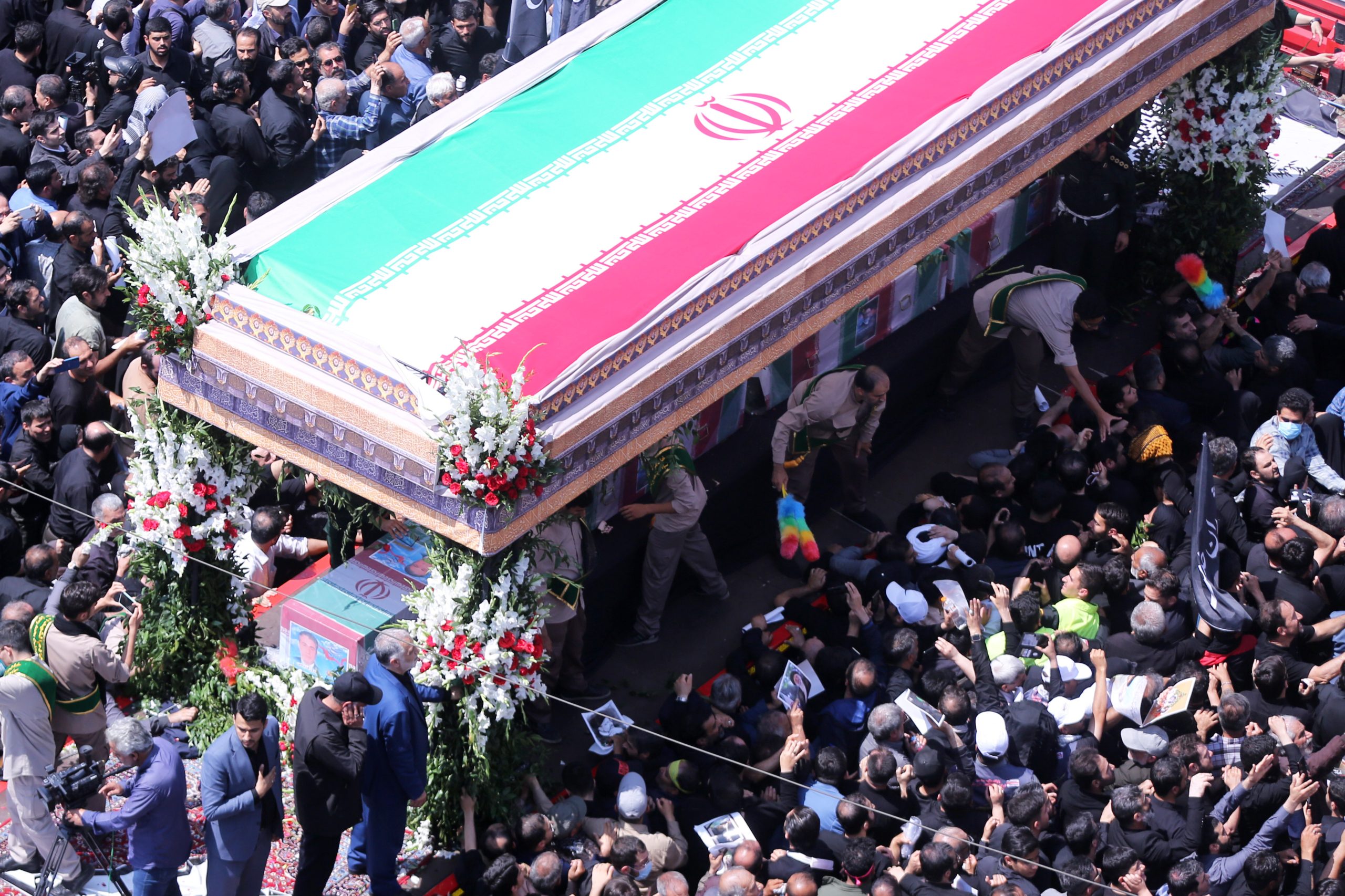 مراسم تشييع جثمان الرئيس الإيراني إبراهيم رئيسي ومرافقيه الذين قضوا بحادث تحطم مروحية - الأناضول