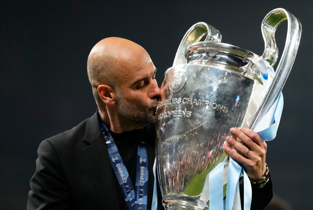 ماريا بيب غوارديولا بالكوفية الفلسطينية