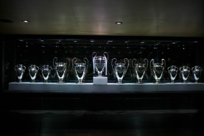 ريال مدريد في دوري الأبطال.. هل أخطاء الحكام وراء أمجاد النادي الملكيفي أوروبا؟