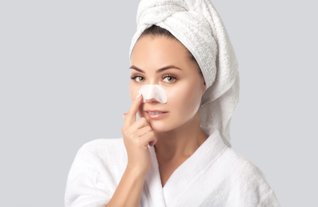 الرؤوس السوداء على الأنف