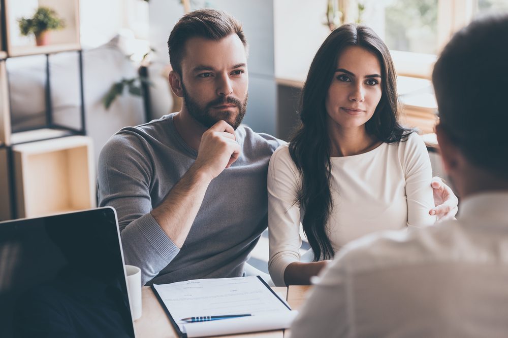 إستشارة خبراء العلاقات الزوجية| shutterstock