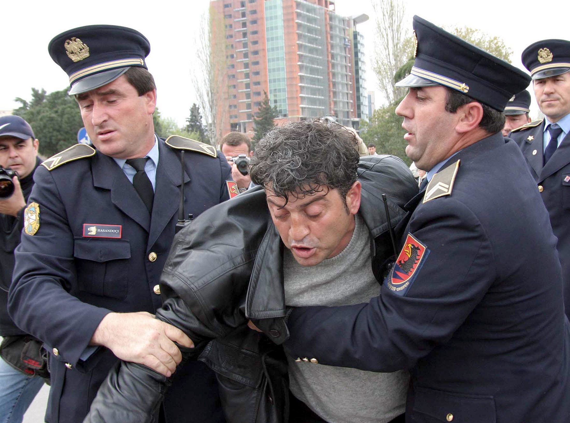 80 عاماً مرت على التطهير العرقي بحقهم.. قصة المسلمين الألبان الذين ترفض اليونان الاعتراف بجريمتها ضدهم