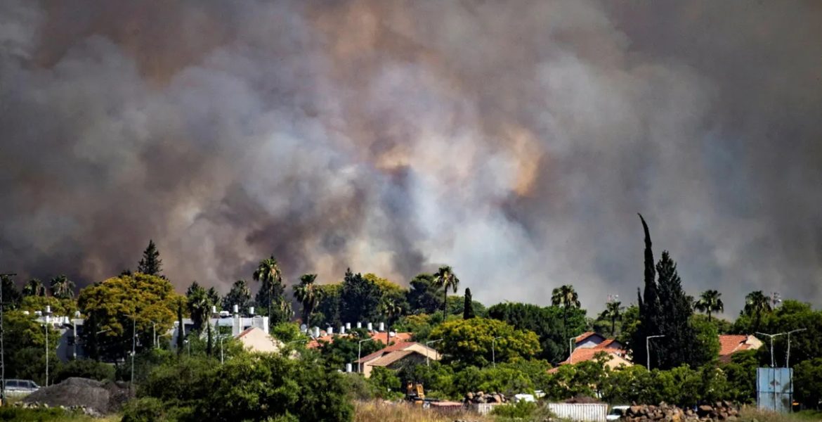 إسرائيل تفشل في إطفاء حرائق “كريات شمونة”.. تسببت في إصابات و”بن غفير” يدعو إلى “حرق لبنان”