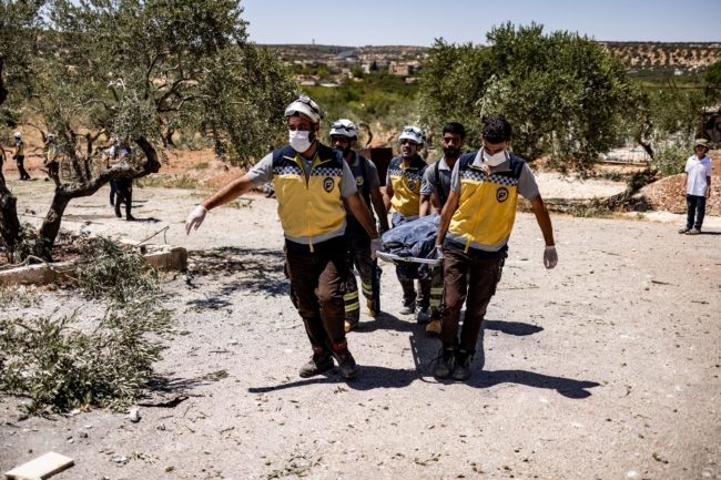 فاجعة في إدلب.. حافلة طلاب تسقط في نهر العاصي وعمليات البحث والإنقاذ مستمرة (فيديو) 