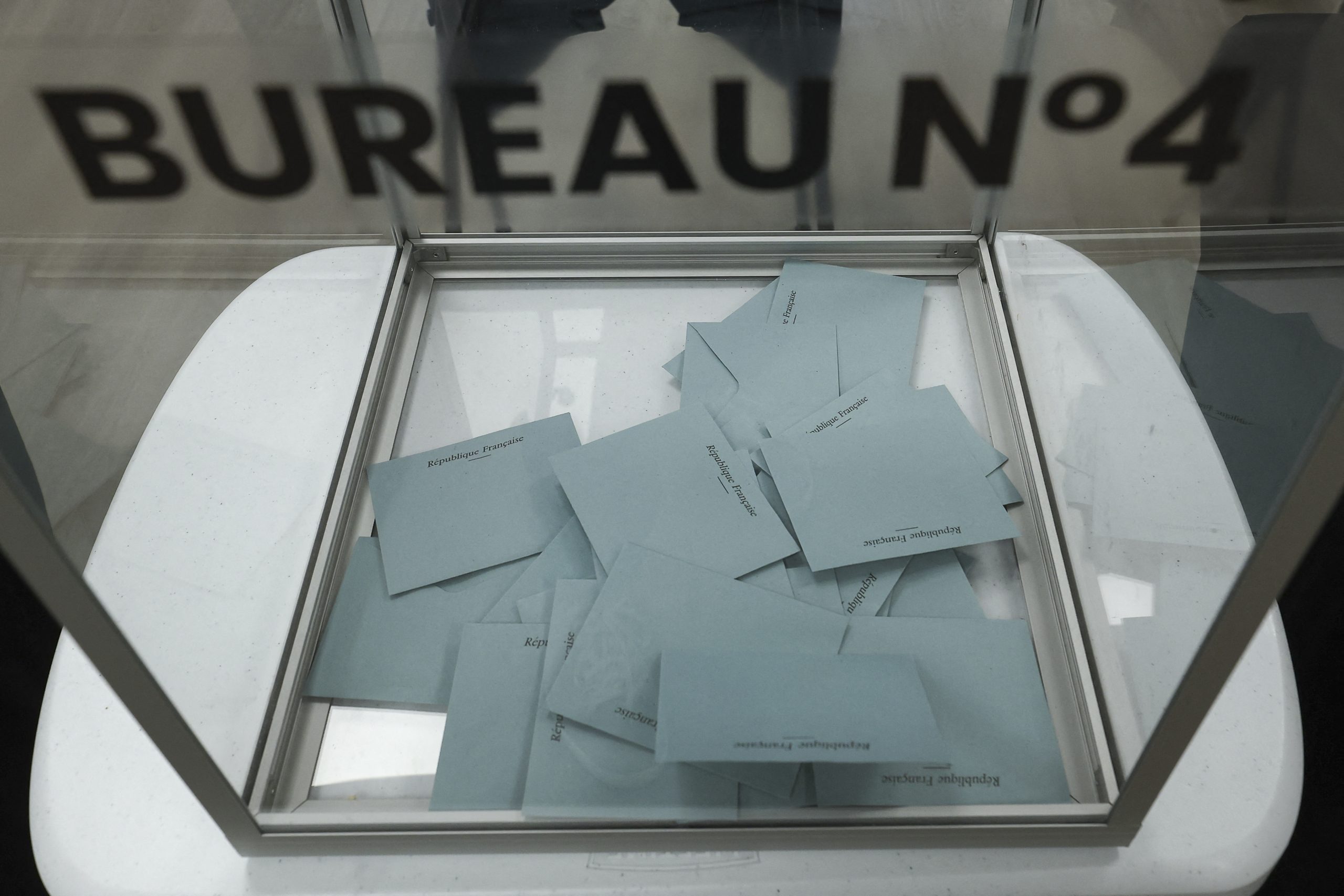 انتخابات برلمانية مبكرة