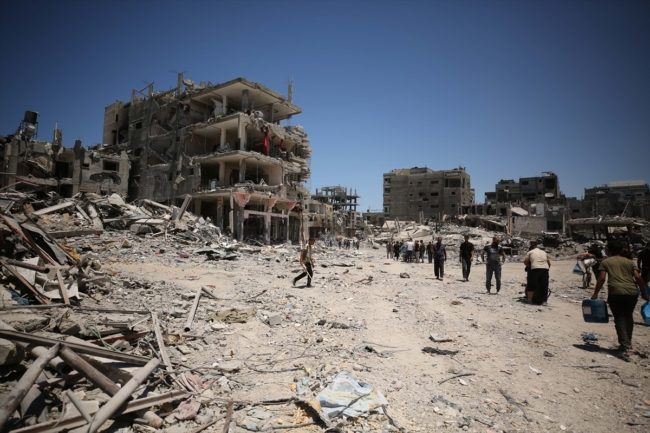 استشهاد 60 فلسطينياً بغزة خلال 24 ساعة.. وإعلان منطقتي جباليا وبيت حانون “منكوبتين”