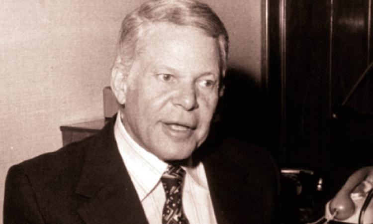 يوسف السباعي - مواقع التواصل الاجتماعي