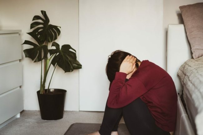 عندما يصبح الشعور بالخوف سبباً في الخوف!  أعراض وأسباب الفوبوفوبيا وطرق علاجها الممكنة