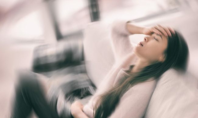 حالة الإغماء التي تحدث بعد رؤية الدم أو الإبر الطبية.. ما هي النوبة الوعائية المبهمة، وما مخاطرها الصحية؟