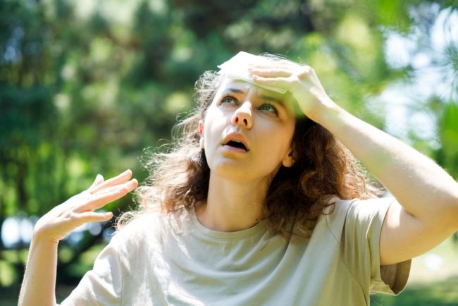 تتعرق بشكل مفرط بالصيف أو تعطش بشدة؟ إنه “الإنهاك الحراري”، إليك طرق الوقاية منه