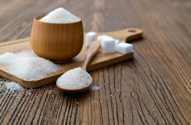 من بينها المكسرات وبذور الشيا.. 8 أطعمة تساعد على محاربة إدمان السكر