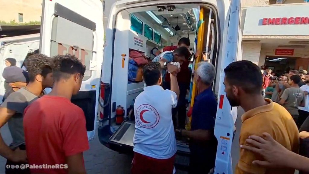 شهداء مكبلي الأيدي