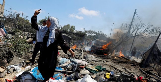 حماس تنفي وقف المفاوضات رداً على مجزرة المواصي.. قالت إن نتنياهو يسعى لقطع الطريق أمام إنهاء العدوان