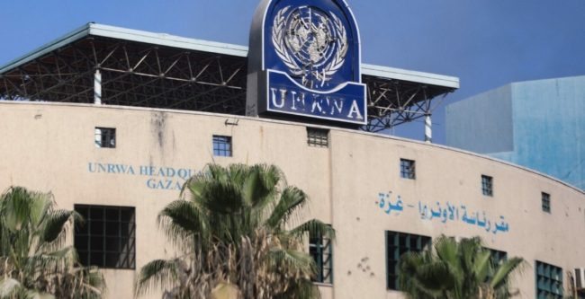 الكنيست الإسرائيلي يصنّف الأونروا “منظمة إرهابية”.. الفلسطينيون يندّدون، والأردن: محاولة لقتل الوكالة 