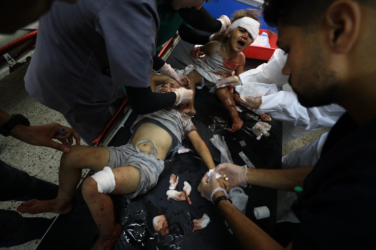 عشرات الشهداء والجرحى بقصف إسرائيلي لأحياء شرقي مدينة غزة.. والاحتلال يقر بمقتل ضابط جنوبي القطاع