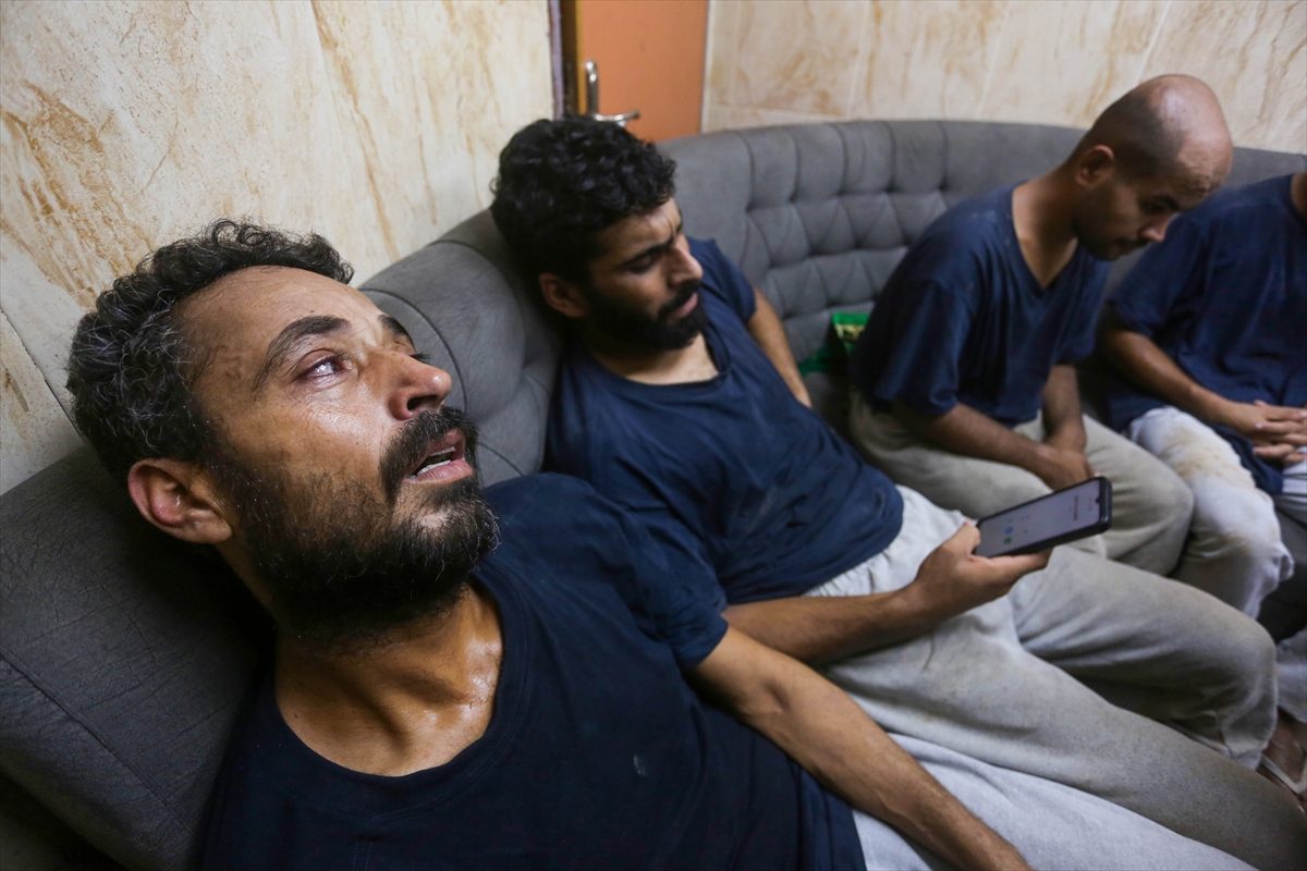 تظهر على أجسادهم آثار تعذيب.. الاحتلال يفرج عن 6 فلسطينيين بينهم سيدتان اعتقلهم من قطاع غزة