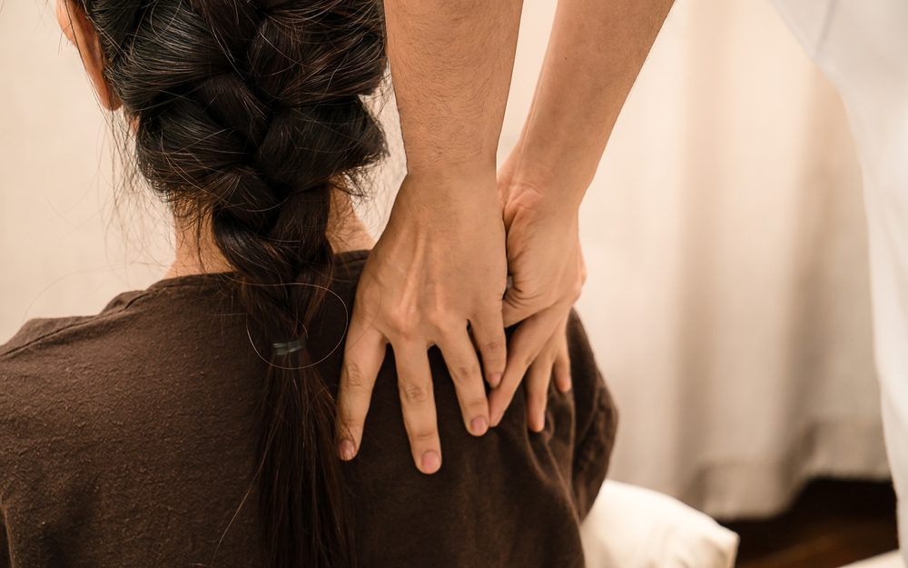 العلاج بالتدليك