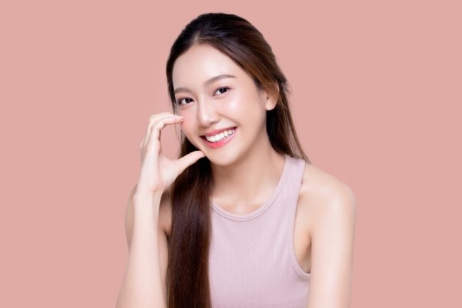  تعيد لك نضارة وجهك وتحافظ على جماله على المدى الطويل ..  طريقة العناية بالبشرة على الطريقة الكورية