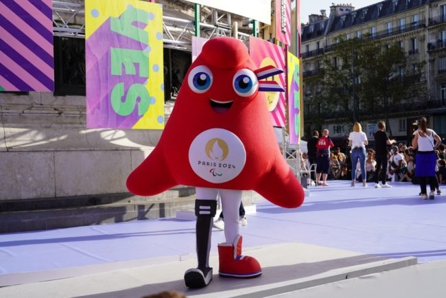 ارتبط معناها بالحرية وارتداها العمال عند بناء برج إيفل.. ما قصة القبعة الفريجية، تميمة أولمبياد باريس 2024