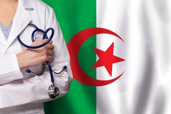 التكوين الطبي في الجزائر.. المستقبل الأسود لأصحاب المآزر البيضاء!