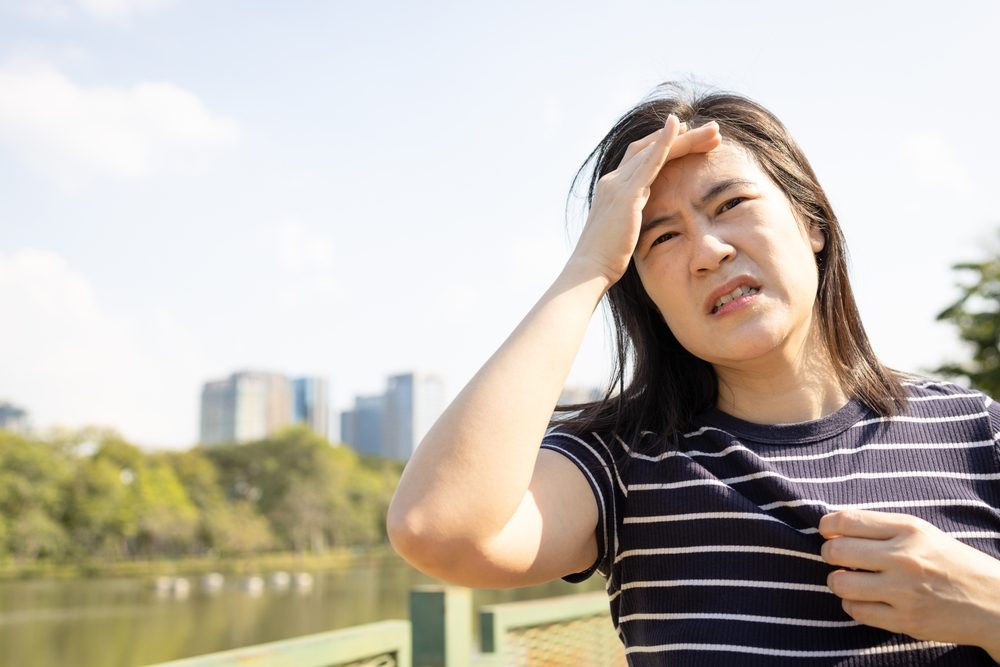 نوبات الصداع النصفي في الصيف| shutterstock